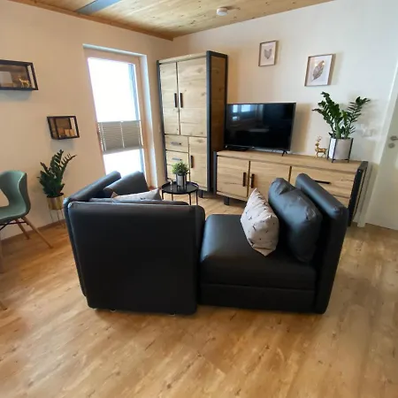 Apartment Mit Eigenem Garten Und Bergblick *