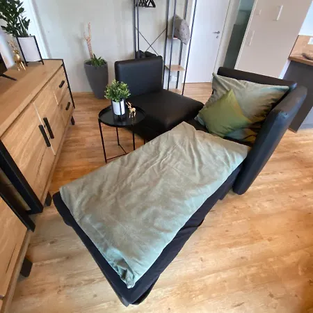 Mit Eigenem Garten Und Bergblick דירה *